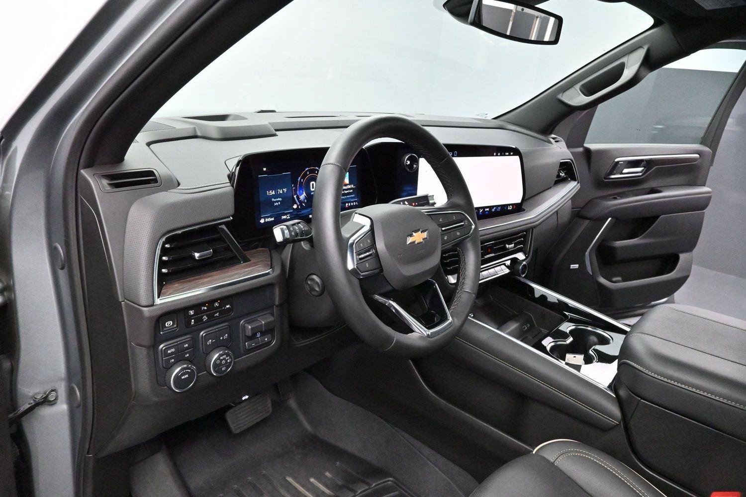 Used 2025 Sterling Gray Metallic Chevrolet Premier image 13