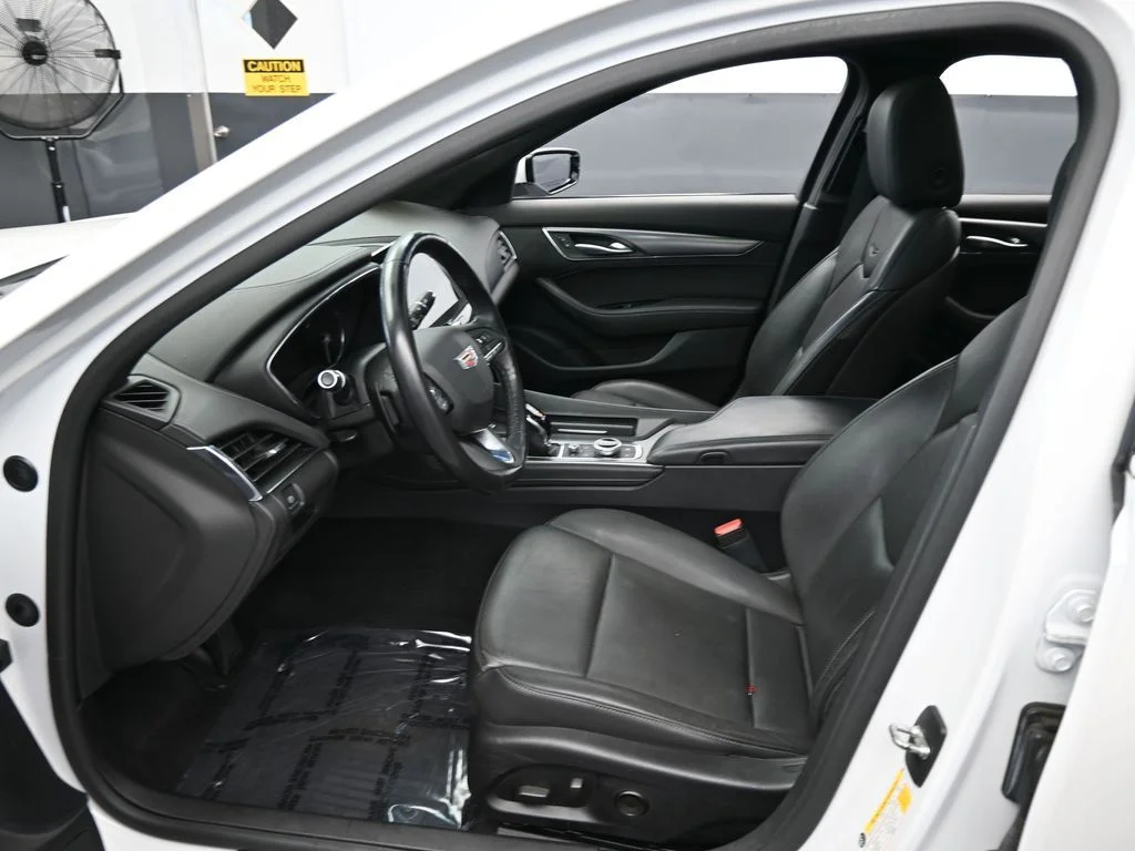 Used 2020 Crystal White Tricoat Cadillac Premium Luxury image 12