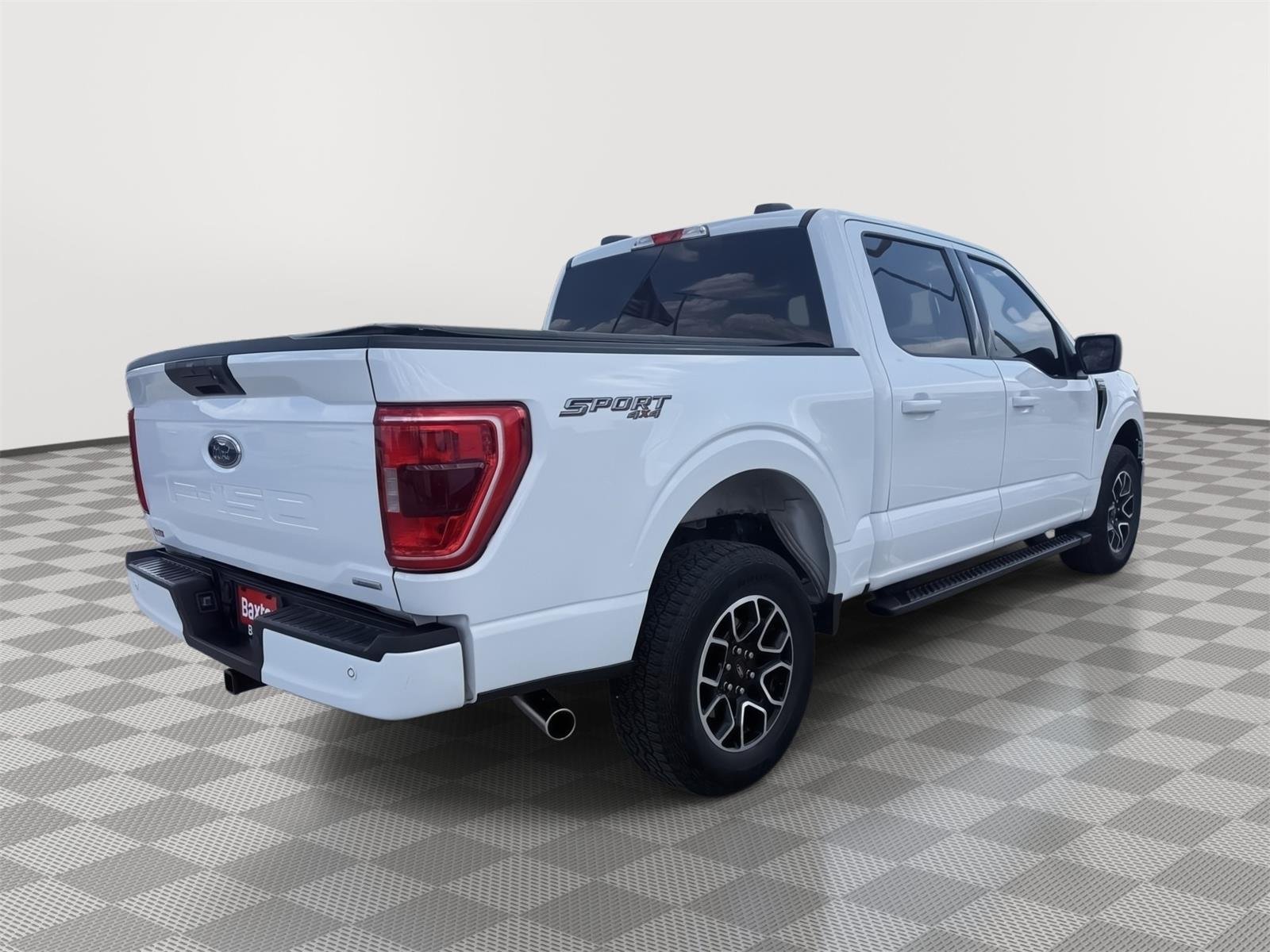 Certified Used 2022 Oxford White Ford XLT image 7