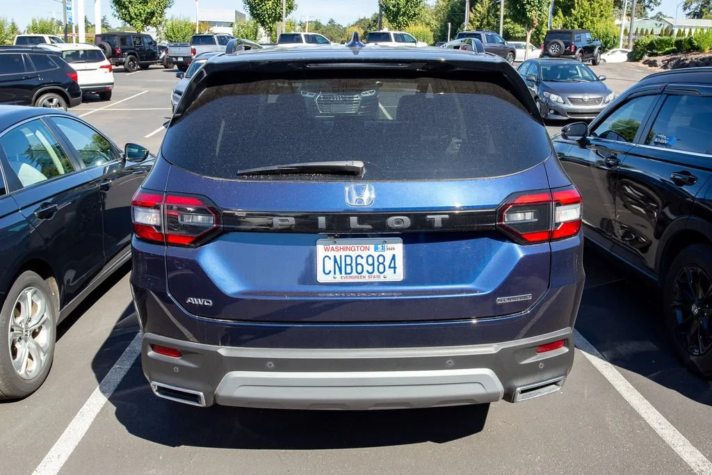 Certified Used 2024 Obsidian Blue Pearl Honda AWD TRG image 39