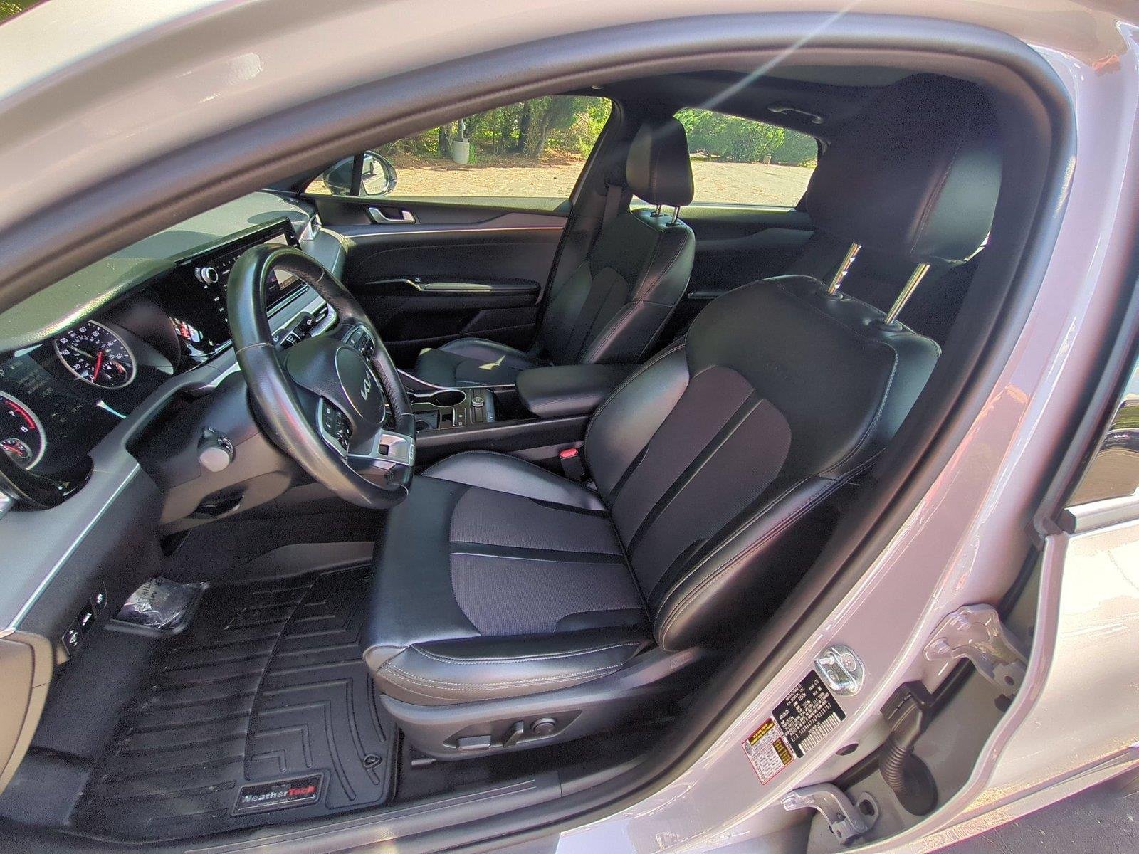 Used 2023 Wolf Gray Kia GT-Line image 17