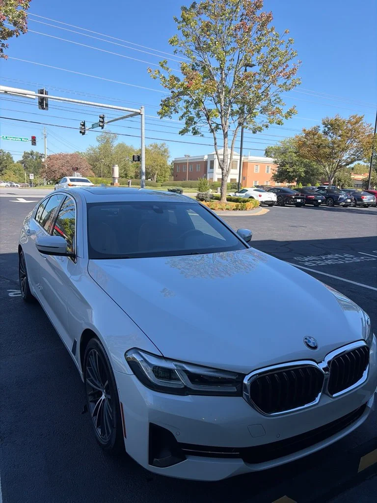 Used 2021 White BMW 530e iPerformance image 3