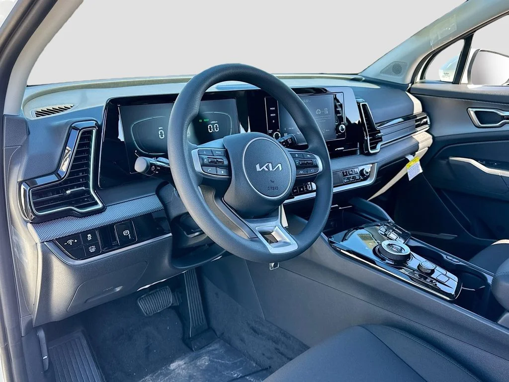 Certified Used 2025 White Kia LX image 9