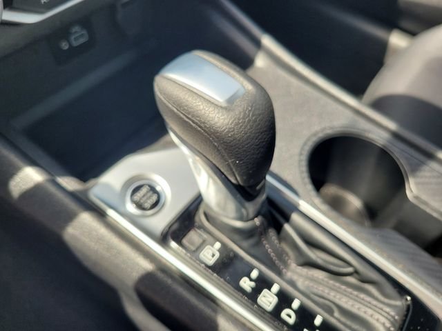 Used 2021 White Nissan 2.5 S image 20