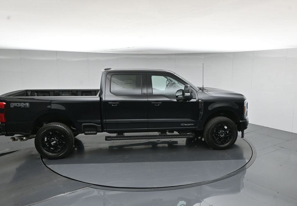 New 2026 Agate Black Metallic Ford XLT image 39
