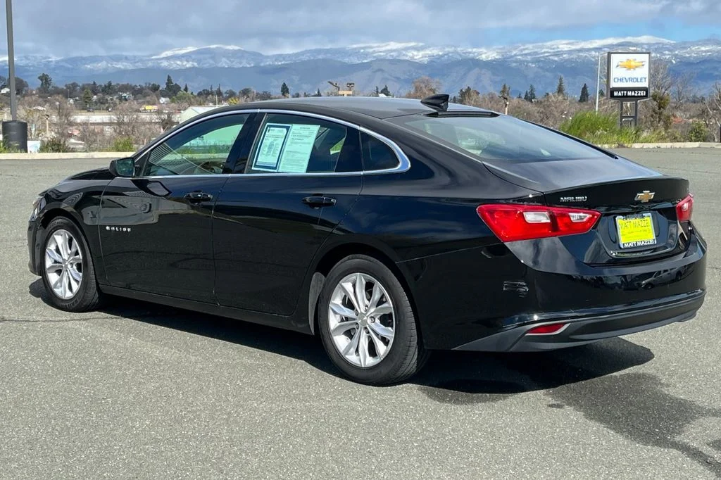 Used 2023 Black Chevrolet LT image 3