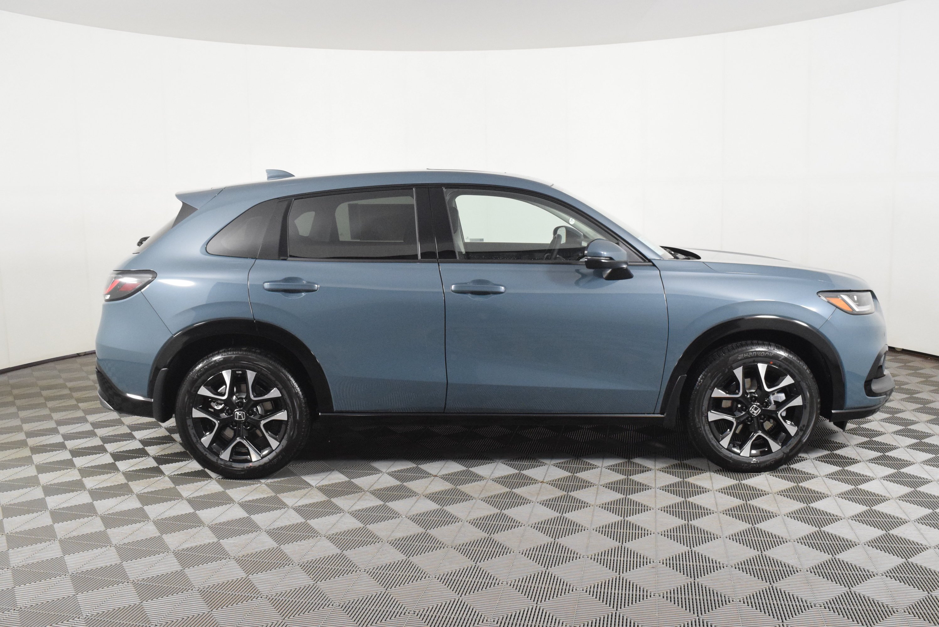 New 2027 Nordic Forest Pearl Honda EX-L image 5