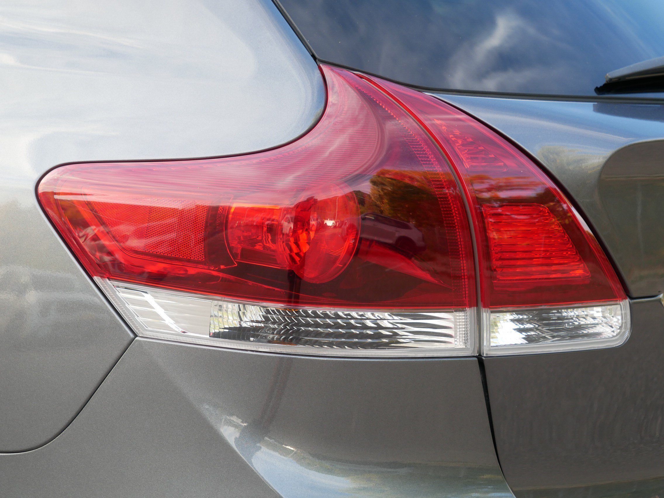 Used 2013 Magnetic Gray Metallic Toyota XLE image 17