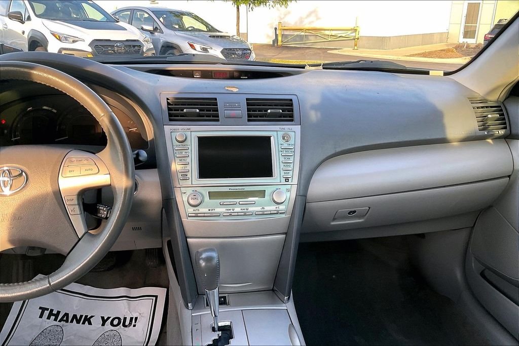 Used 2007 White Toyota Base image 5