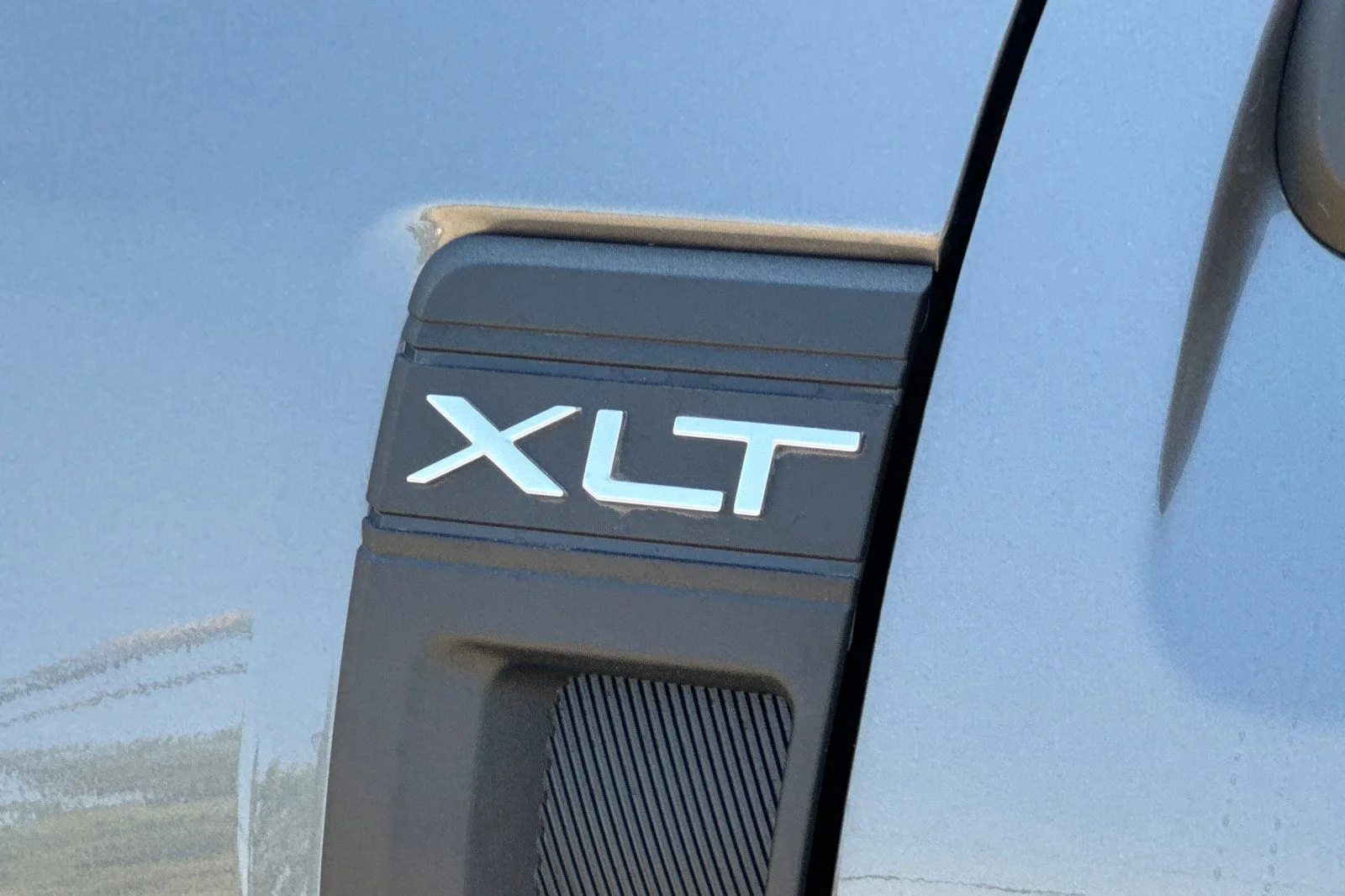New 2026 Carbonized Gray Metallic Ford XLT image 29