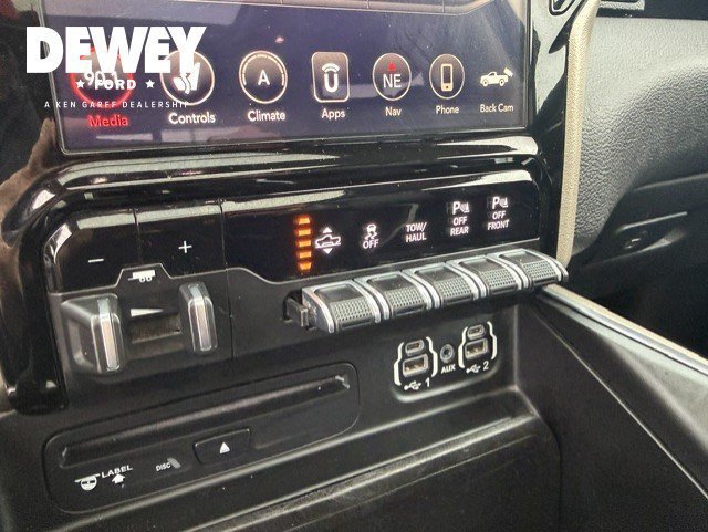 Used 2019 Diamond Black Ram Laramie image 9