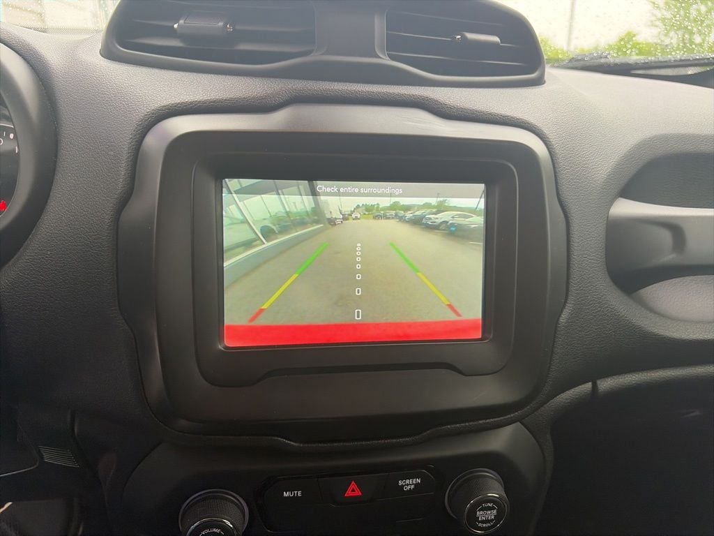 Used 2019 Colorado Red Clearcoat Jeep Latitude image 3