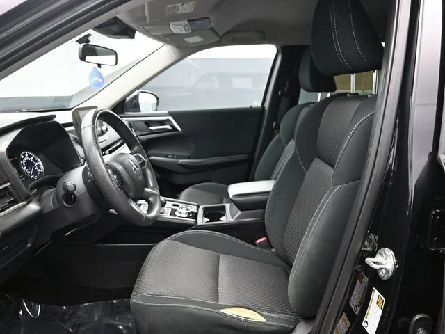 Used 2022 Black Mitsubishi ES image 8