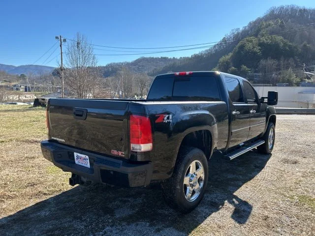 Used 2011 Black GMC Denali image 7