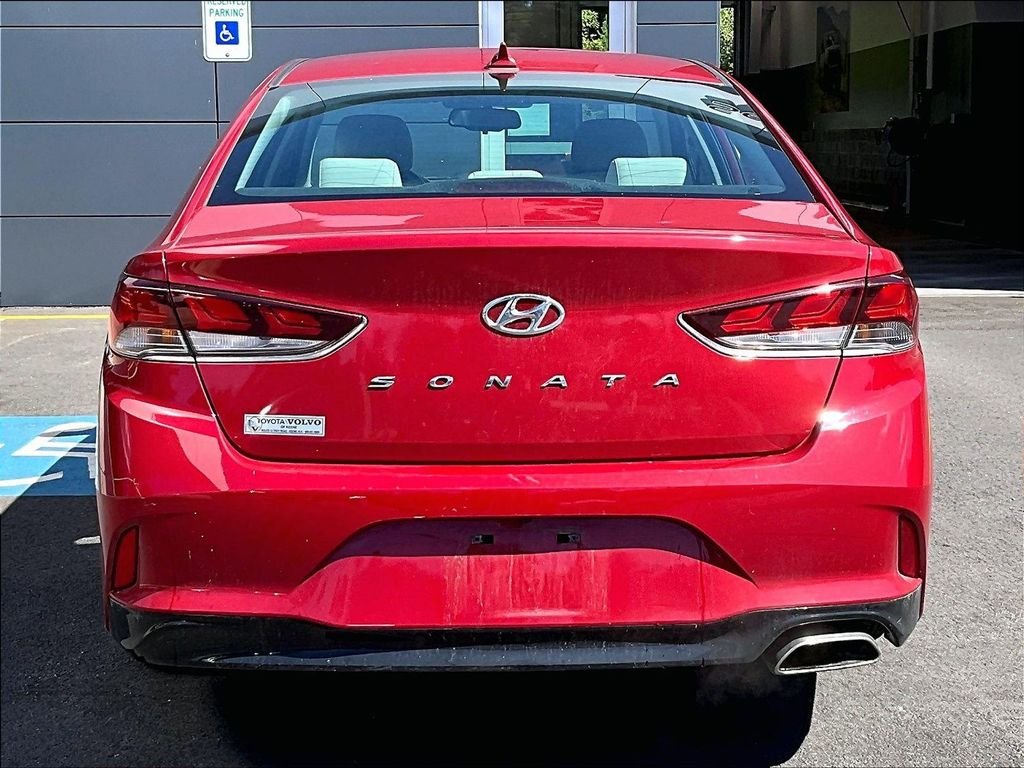 Used 2018 Red Hyundai SEL image 5
