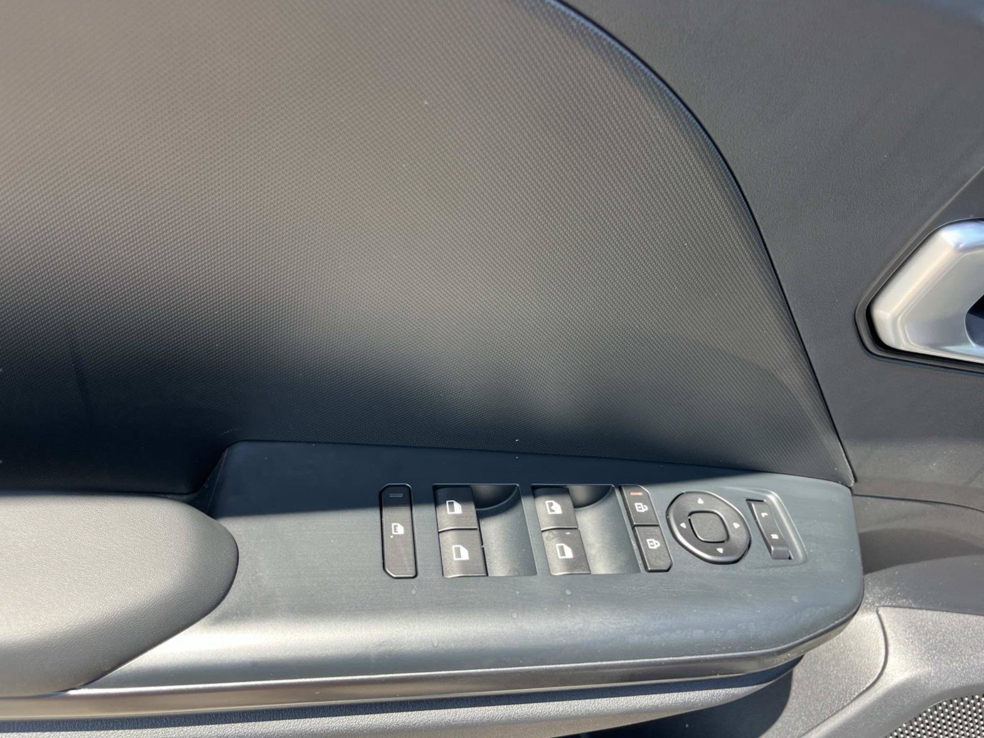 New 2026 Interstellar Gray Kia LXS image 18