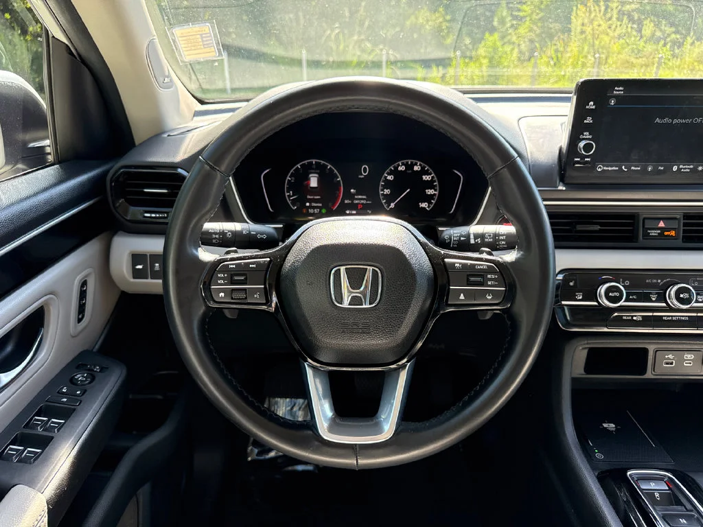 2025 Honda Pilot Touring - Photo 21