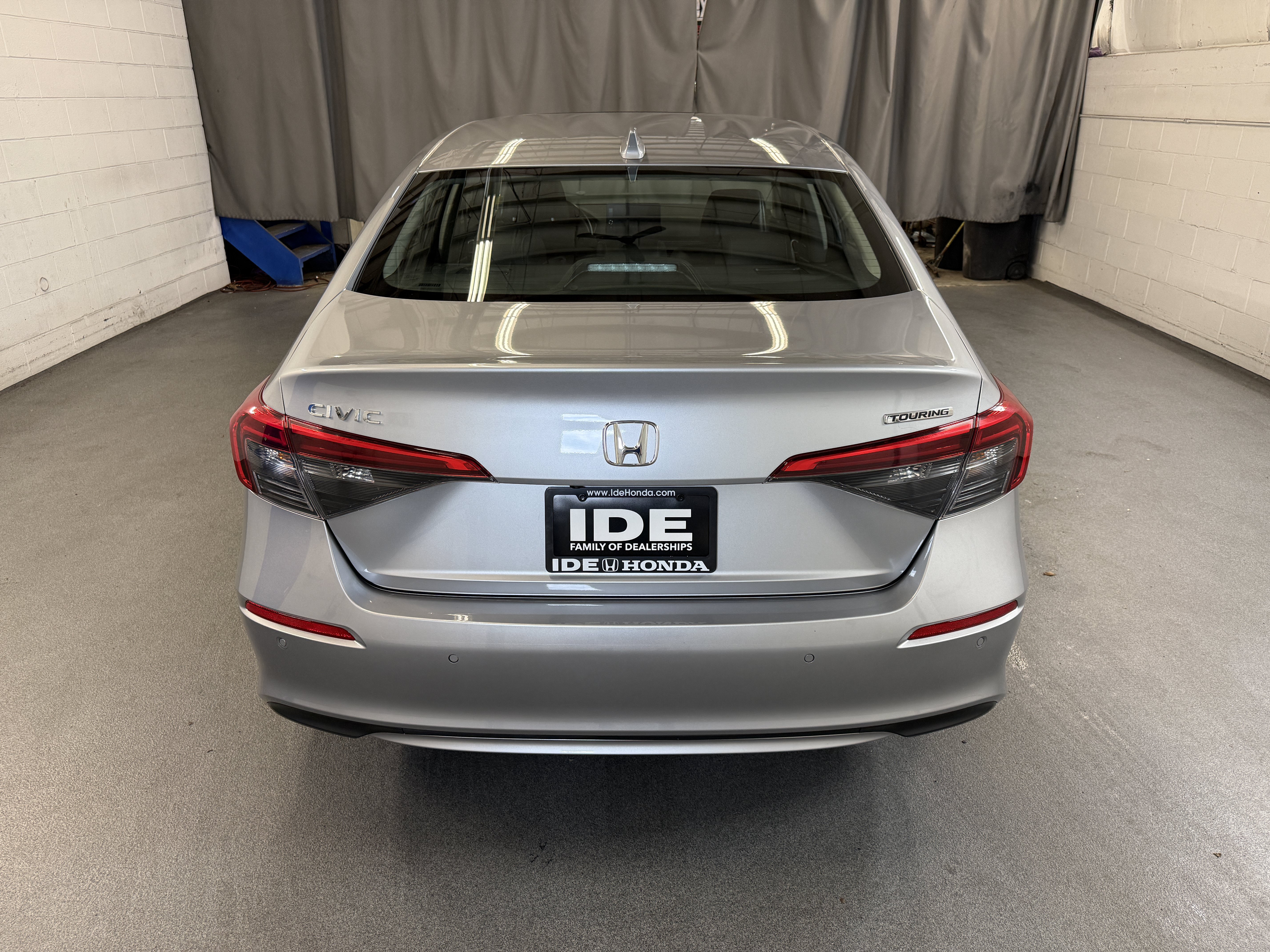 Certified Used 2023 Lunar Silver Metallic Honda Touring image 31