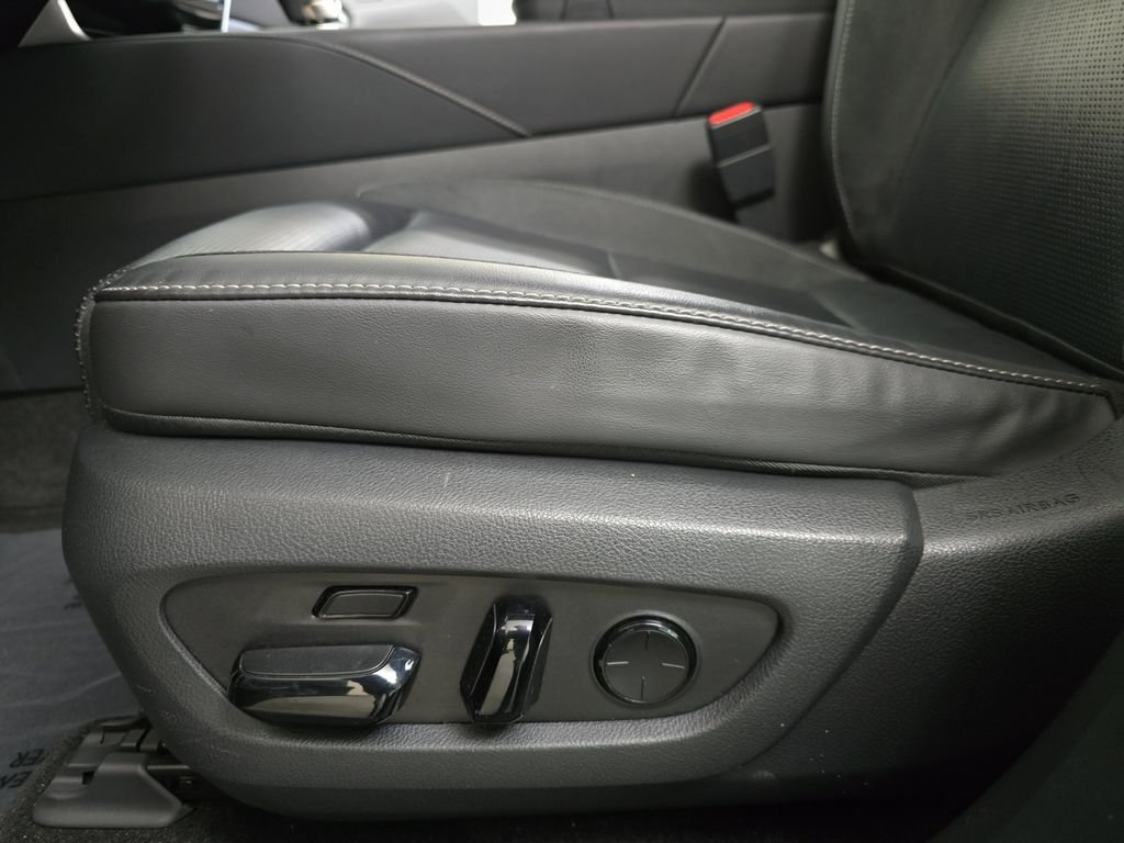 2024 Lexus RX PHEV 450h+ - Photo 29