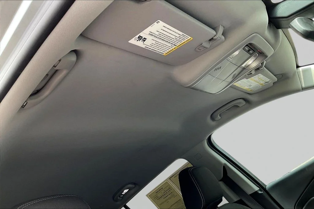 Used 2024 Silver GMC SLE image 30