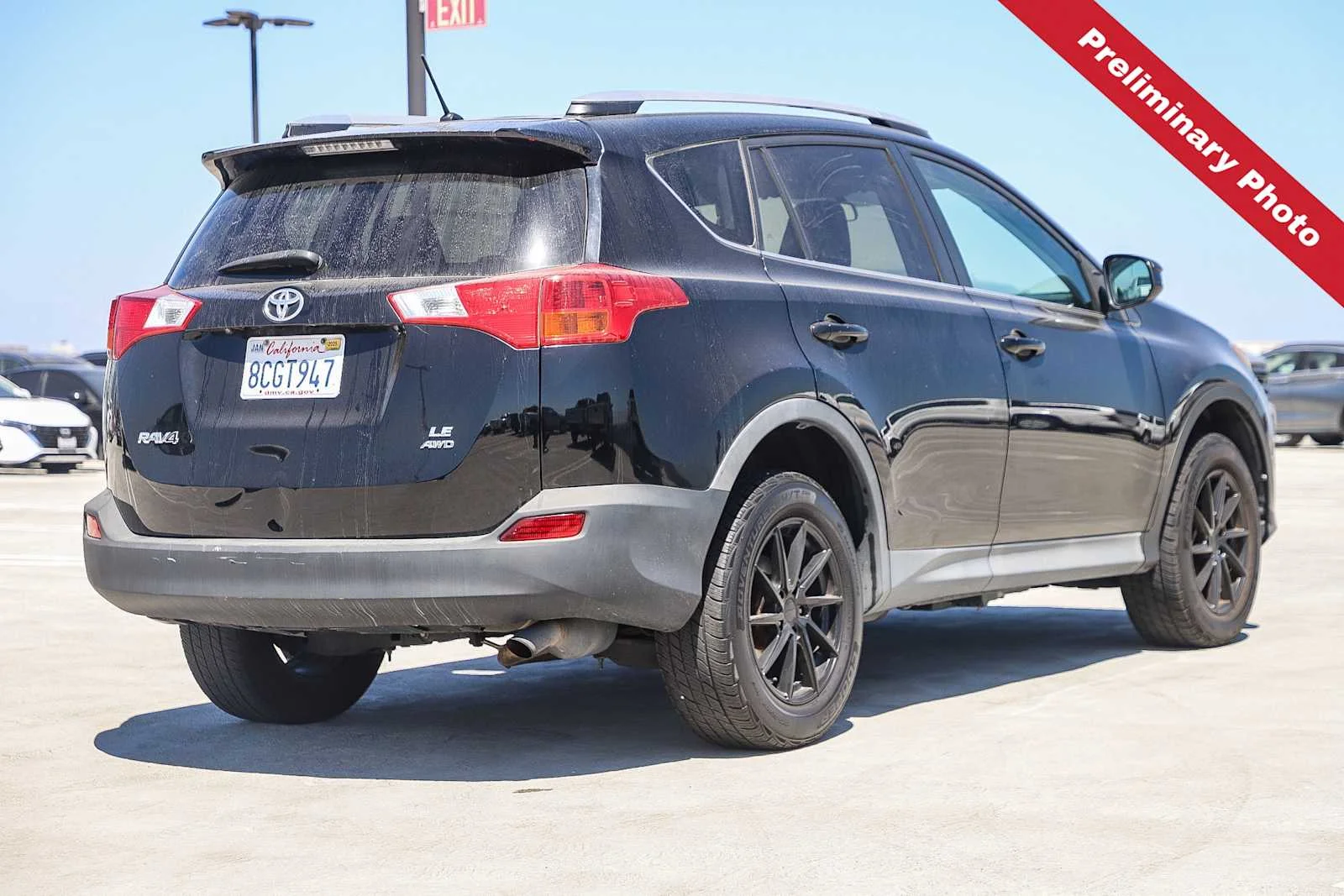 Used 2015 Black Toyota LE image 6