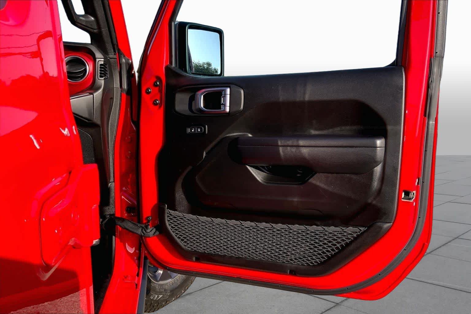 Certified Used 2023 Firecracker Red Clearcoat Jeep Rubicon image 23