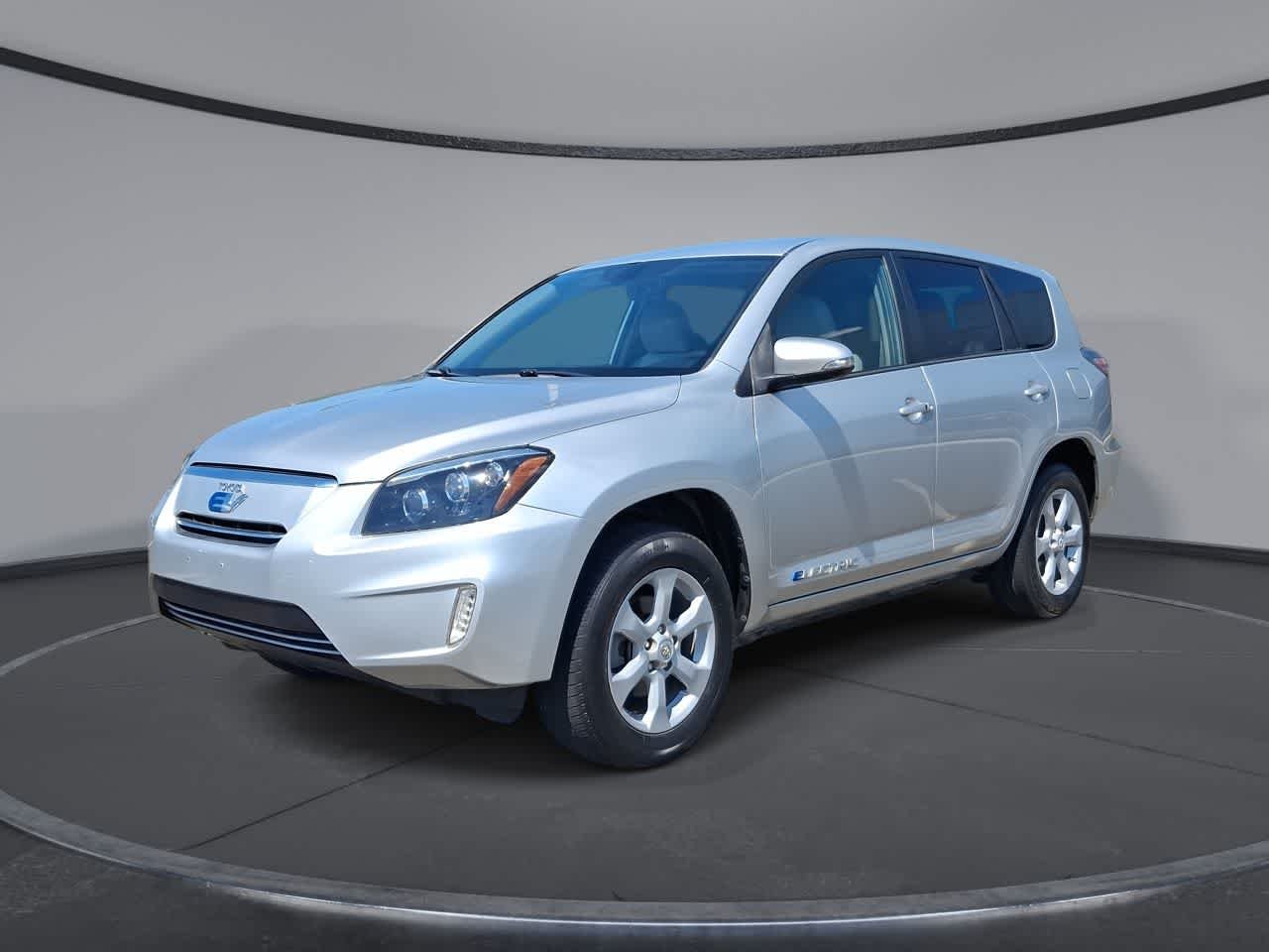 Used 2012 Classic Silver Metallic Toyota  image 1