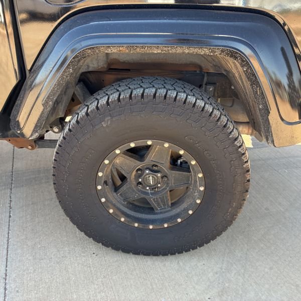 Used 2020 Black Clearcoat Jeep Sport image 3