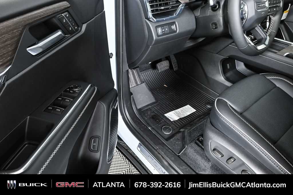 2026 GMC Acadia Denali - Photo 8
