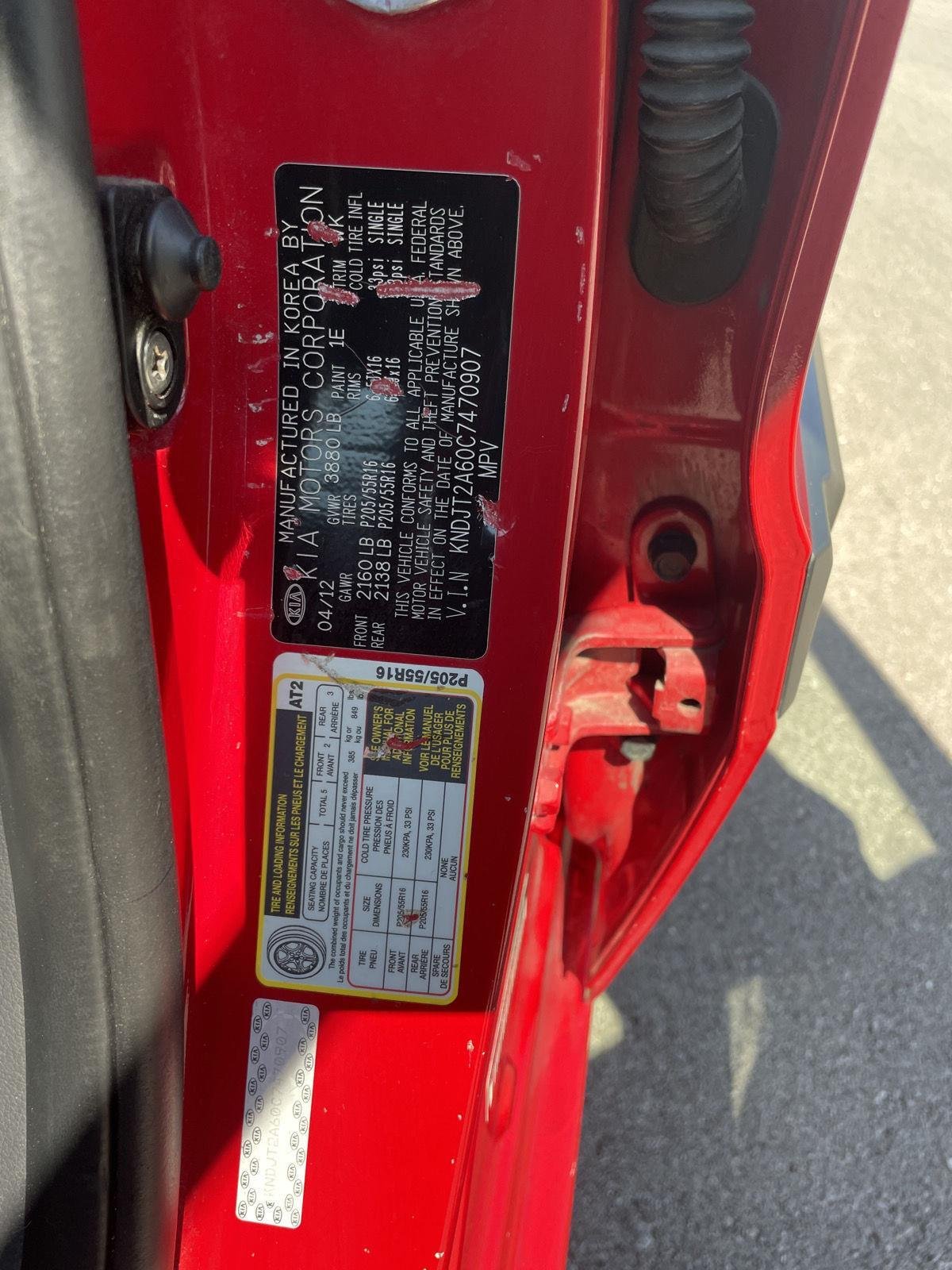Used 2012 Molten Kia + image 19