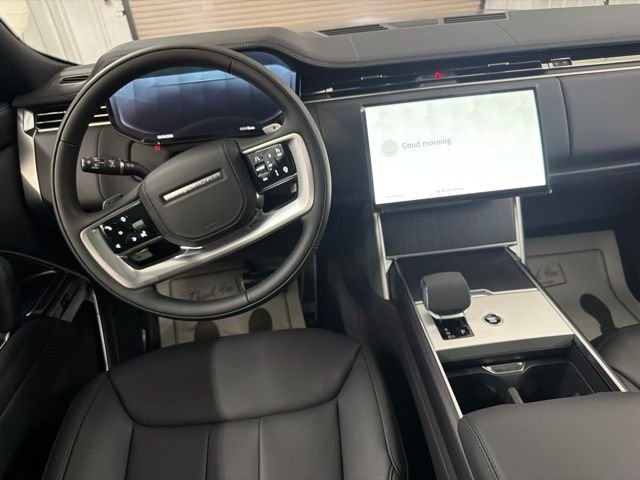 New 2026 Santorini Black Land Rover SE image 18