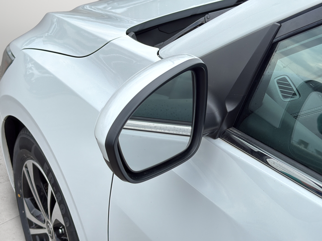 Used 2023 White Nissan SV image 13