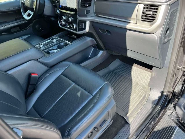 Used 2023 Black Metallic Ford XLT image 25