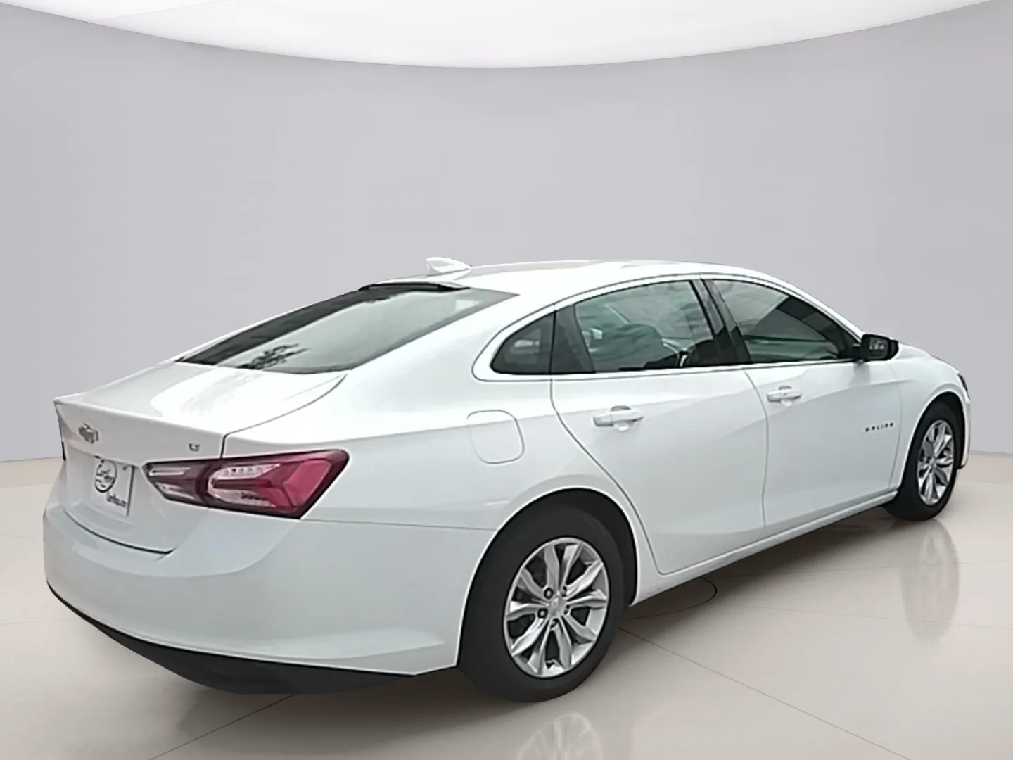 Used 2019 White Chevrolet  image 5