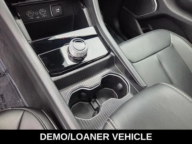 New 2026 Baltic Gray Metallic Clear-Coat Exterior Paint Jeep Limited image 25