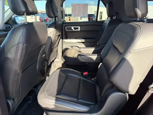 Used 2023 Red Ford XLT image 30