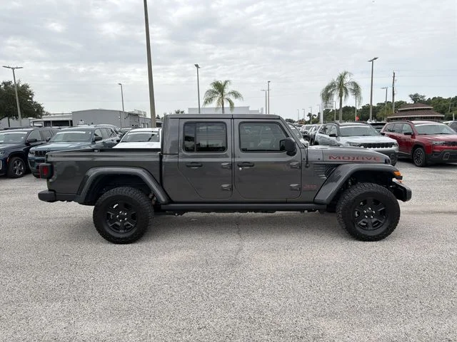 Used 2023 Gray Jeep Mojave image 3