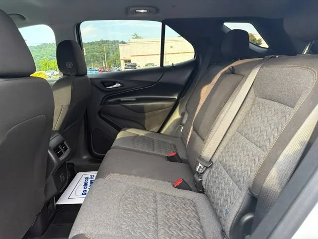Used 2024 Summit White Chevrolet LT image 23