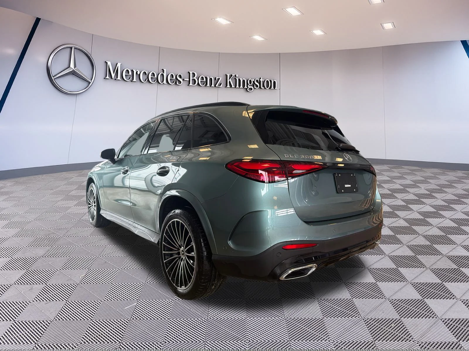 Used 2026 Silver Mercedes-Benz GLC 300 4MATIC SUV image 8