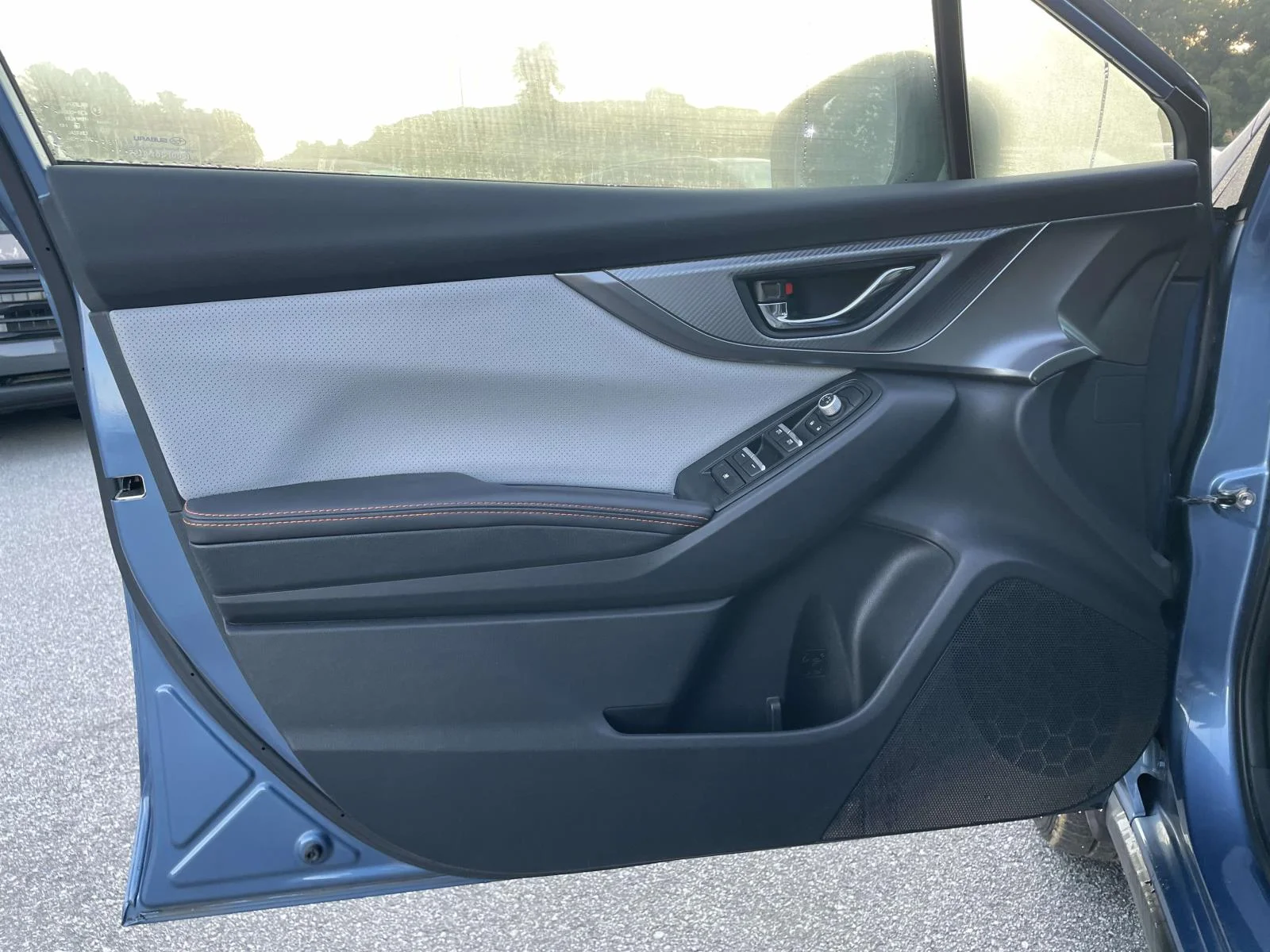 Used 2021 Horizon Blue Pearl Subaru Limited image 5