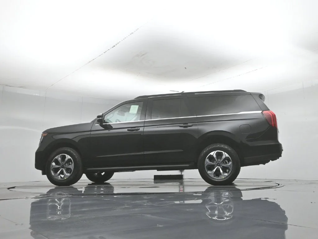 New 2027 Agate Black Metallic Ford Active image 56