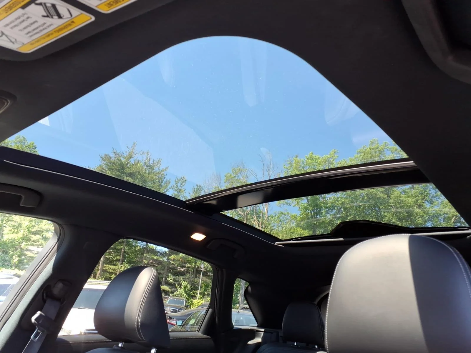 Certified Used 2022 Black INFINITI LUXE image 23