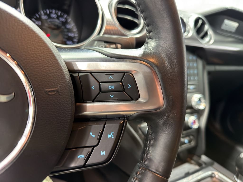 Used 2018 Oxford White Ford GT image 25