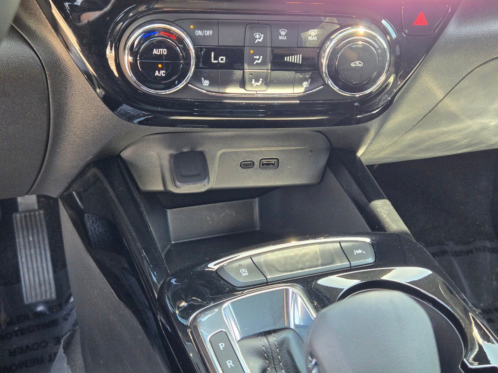 2025 Chevrolet Trax LT - Photo 27