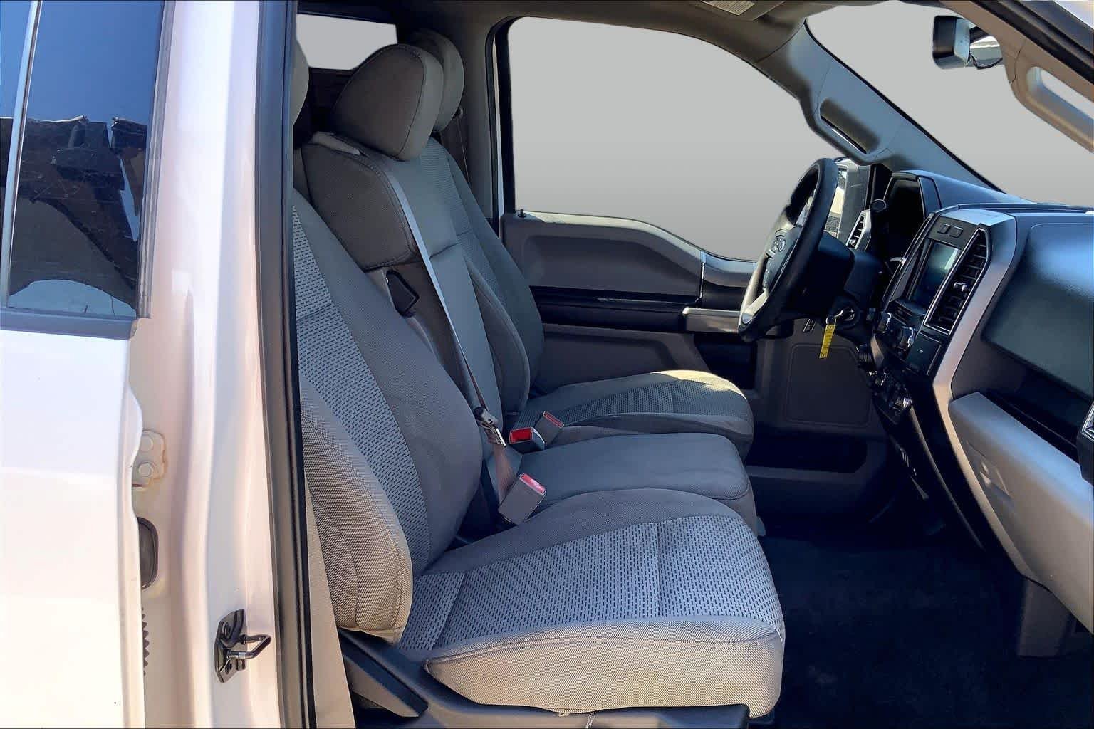 Used 2020 Oxford White Ford XLT image 8