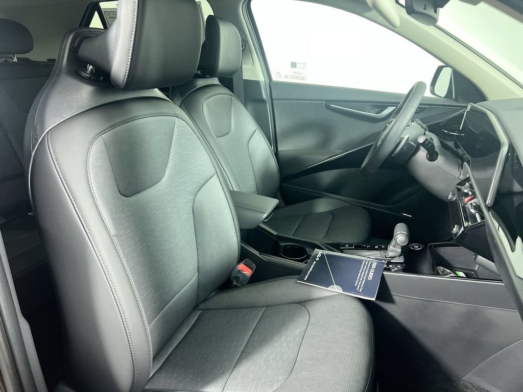 New 2026 Interstellar Gray Kia SX image 32