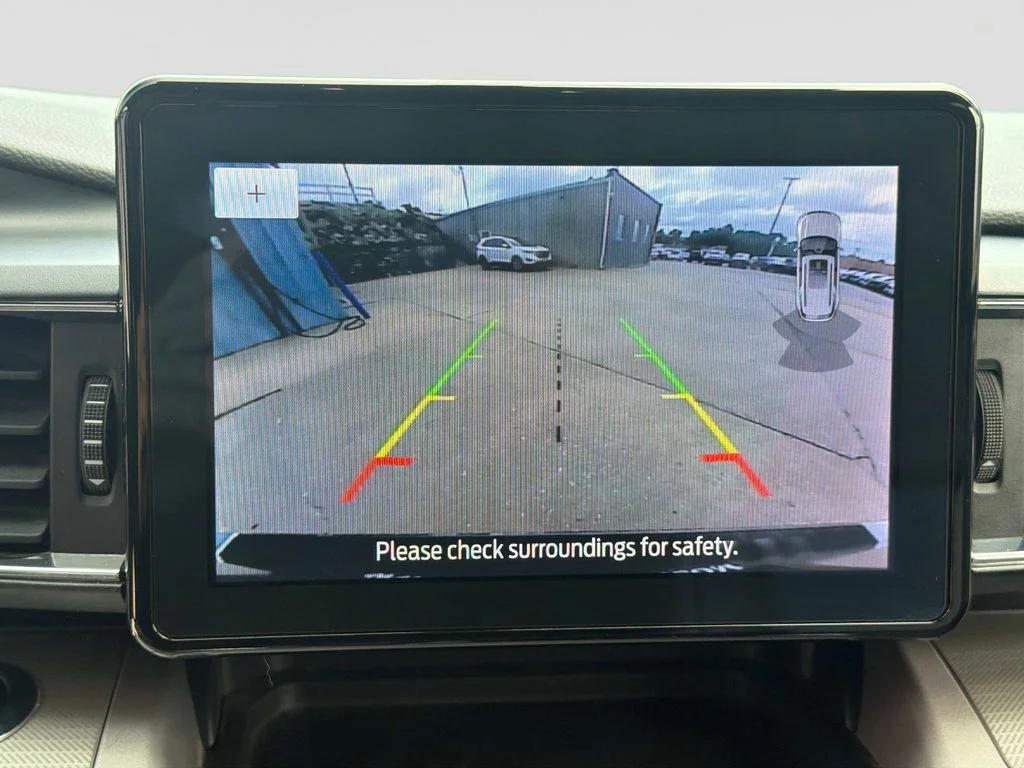 Used 2023 Silver Ford XLT image 27