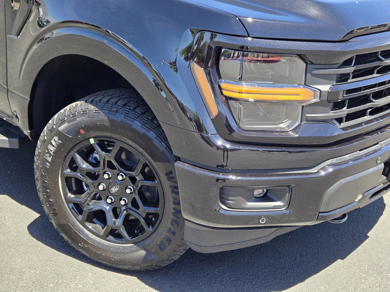 New 2026 Agate Black Metallic Ford XLT image 6