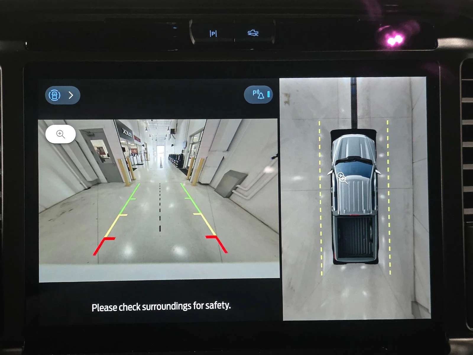 New 2025 Oxford White Ford Tremor® image 37