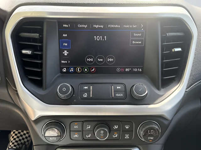 2023 GMC Acadia SLT - Photo 15